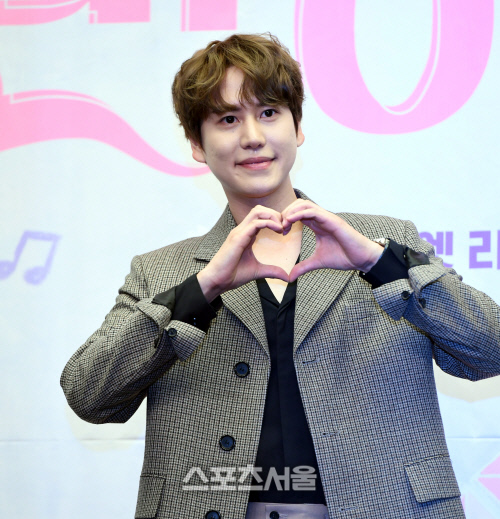 [포토] 규현, 노래에 반하다 사랑스런 MC