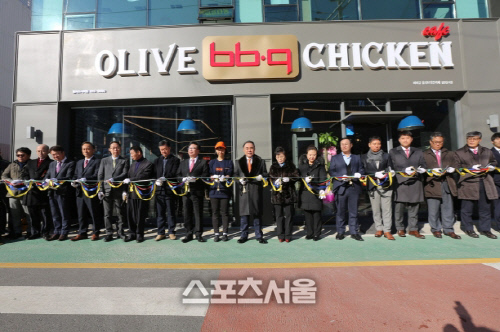 제너시스 BBQ, 업계 첫 편리미엄 카페 오픈