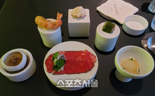 [양기자의 똑똑맛집] 한식 미쉐린 시초 정식당, 어쩌면 음식점 아닌 예술공연장