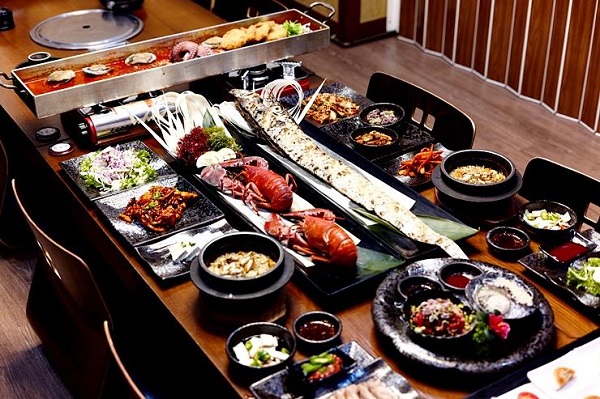 음식에 진심 담다 제주 중문갈치 운정이네,셀럽 맛집으로 인기
