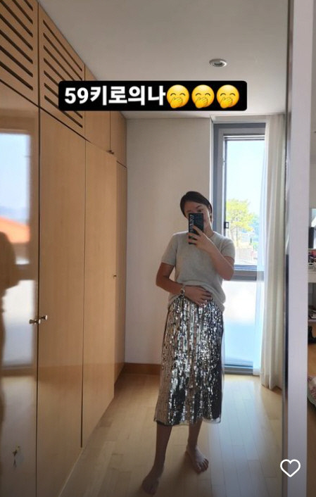 황정음, 출산 후 두달만에 4㎏ 감량…네일+헤어 꾸미느라 바쁘네[★SNS]