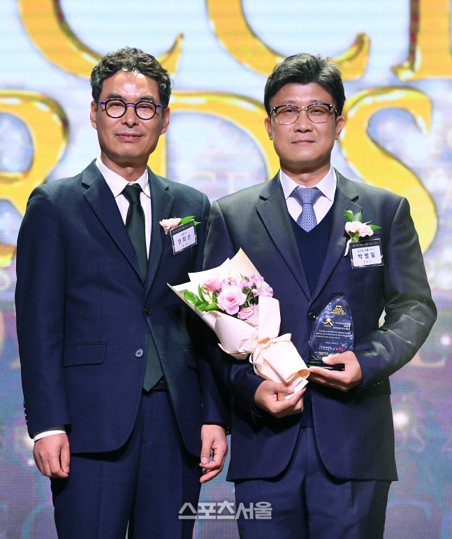 [포토]박범일 변호사, 서울석세스대상 외국인인권 법률서비스대상 수상