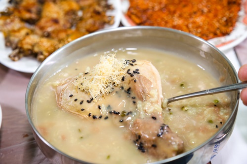 [스포츠서울 고객신뢰도대상: 신촌식당] 경북 청송을 대표하는 닭불고기 명인의 집