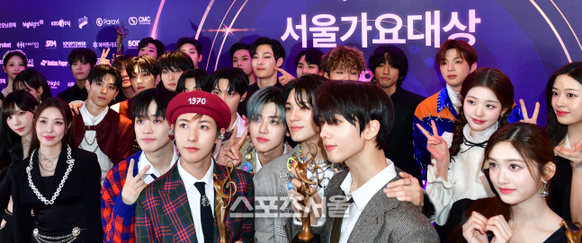서울가요대상 대상 수상한 NCT DREAM과 수상자들[포토]
