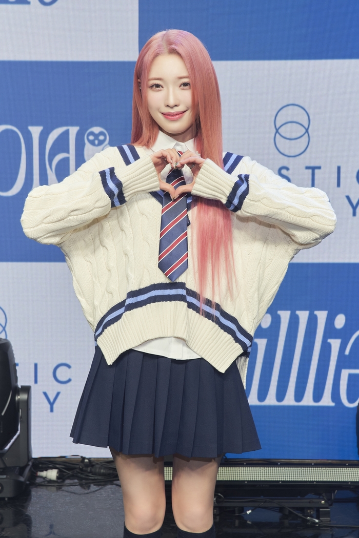 하드록 벗고 스쿨룩 입은 빌리 “봄 하면 생각나길”[SS현장]