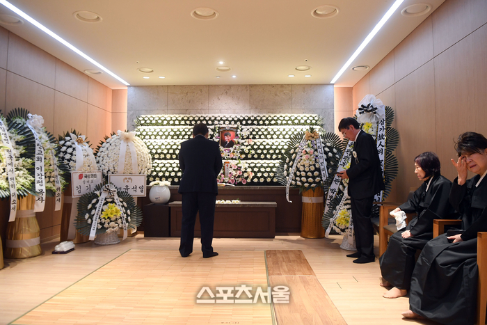 [포토] 故 현미 장례식 ‘가수협회장’으로 거행…빈소는 중앙대병원 장례식장