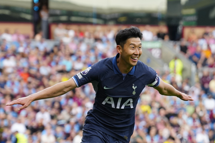 ‘히샬리송 봤지?’ 손흥민 원톱→해트트릭 폭발! 단숨에 EPL 득점 공동선두…토트넘, 번리 5-2 대파! ‘4G 무패가도’
