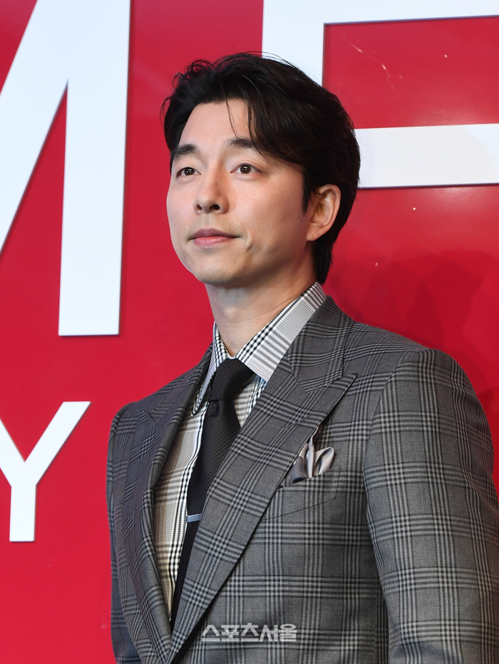 배우 공유 부친상…슬픔 속 빈소 지키는 중[공식]