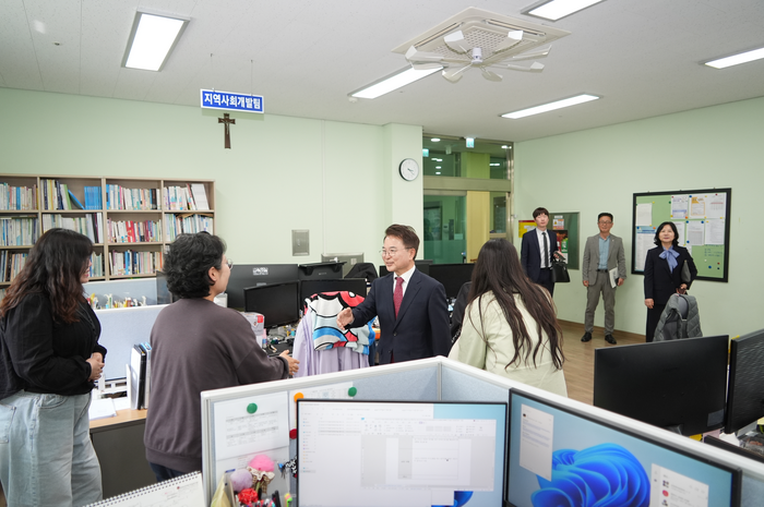 육동한 춘천시장, 장애인의 날 맞이 복지시설 방문