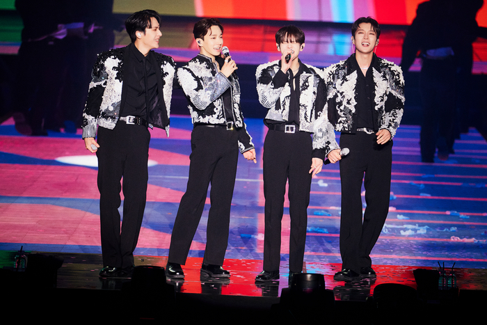 “뷰티와 라이트는 하나” 15주년 하이라이트, 비스트로 다시 한번 스위치 온! [SS현장]