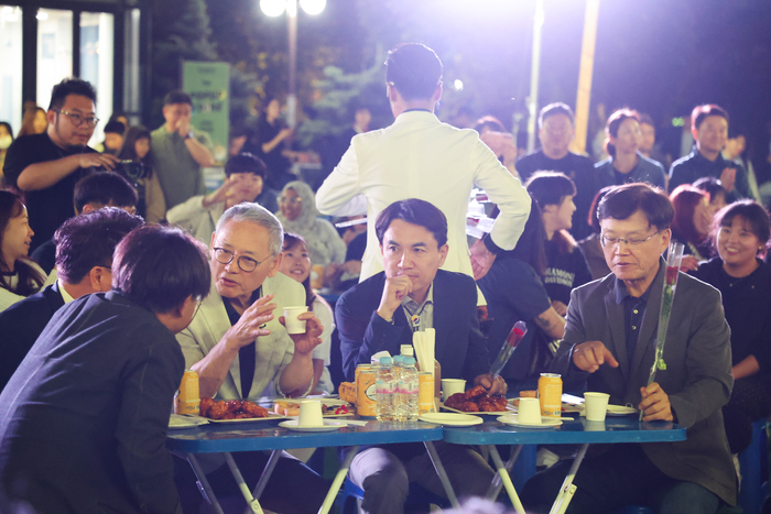 김진태 강원지사, ‘춘천마임축제 페스티벌 클럽’ 참석