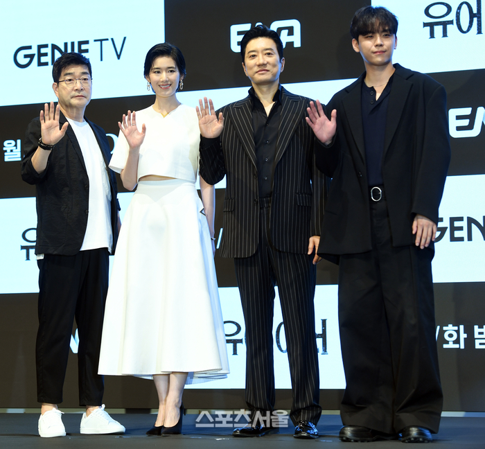[포토]‘오늘밤에 만나요!’ 유어 아너 네 주인공