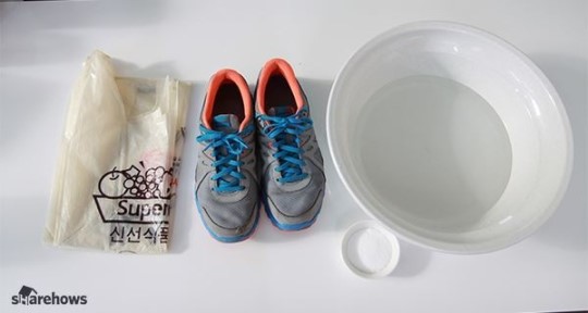 운동화 간편하게 빠는 방법