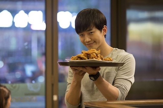 [인터뷰] ‘스물’ 첫 주연 이준호 “영화 속 동우처럼 2PM이 JYP 가장”
