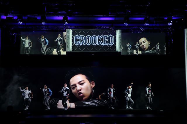홀로그램 공연 K-Live 봐보니...특수안경 없어도 입체감 만끽