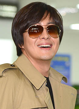 배용준, 결별설 반년 만에 결혼 발표 '발칵'