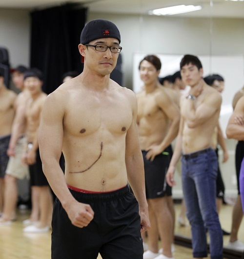 [독점공개] 남성 두 쪽 쿨가이 훈련 첫날