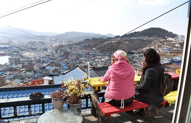동해 논골담길…굽이굽이 바다 품고 세월을 품다