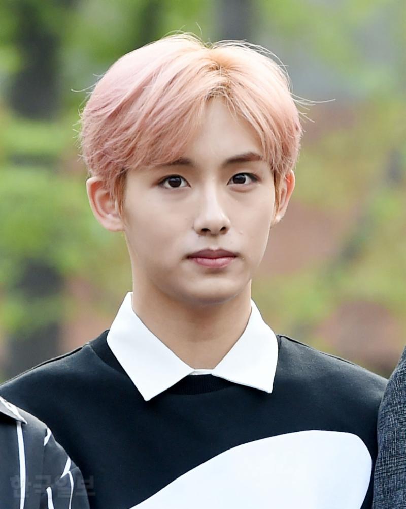 [Hi포토]NCT 윈윈 잘어울리는 핑크머리