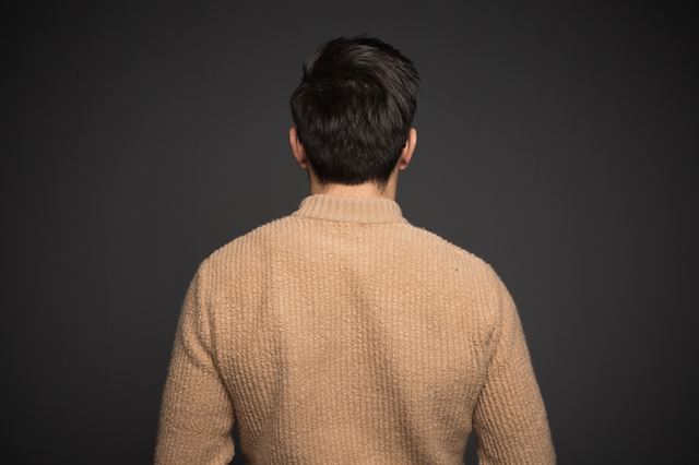 해질녘, 자전거 탄 소년이 품에서 꺼내든 것은