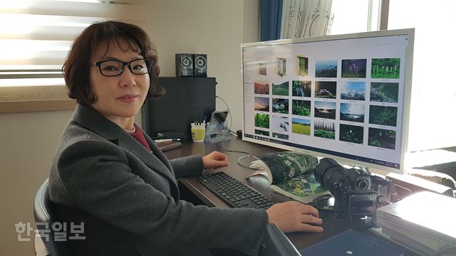 “어쩌면 셔터를 누르는 순간이 이 꽃의 마지막일지도…”