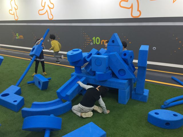 [우리동네 명품행정] 뛰놀며 체력 측정… 스마트한 헬스케어센터 ‘아이랑’
