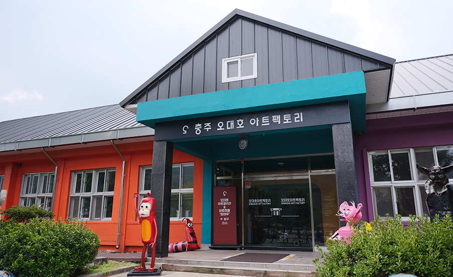 [시승여행] 캐딜락 에스컬레이드로 찾은 특별한 공간, ‘오대호아트팩토리’