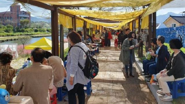 곡성 ‘기차당 뚝방마켓’ 새단장… 3월 7일 재개장