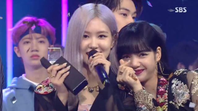 인기가요 블랙핑크, 1위 트로피 주인공 블링크 덕분