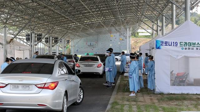순천 헬스장서 14명 집단 확진... 감염원 마스크 안 쓰고 운동