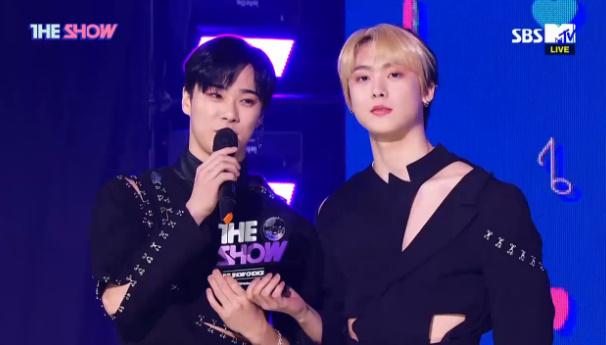 더쇼 아스트로 문빈&산하, 배드 아이디어로 1위…유쾌한 앙코르 무대