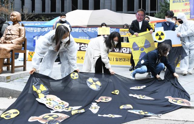 정부, 日 오염수 방류에 지소미아 파기로 응수해야