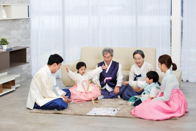 아이들에게 전통놀이를 돌려주자 [아침을 열며]