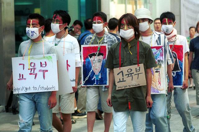 [디비일보] 82년 1월 4일  교복·두발 자유화 발표… 교육의 획일주의 깨는 전기