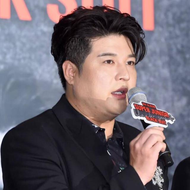 슈퍼주니어 신동, 비연예인 여성과 열애 예쁜 만남 중