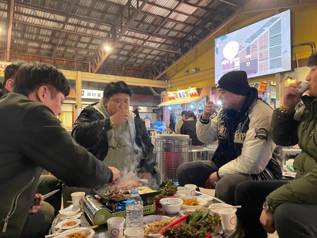 백종원 ‘레시피’에 살아난 예산시장... “며느리도 돌아왔다”