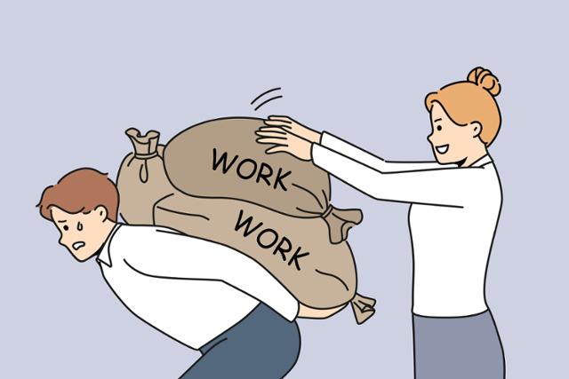 나보다 네가 더 잘하니까…상사의 일감 투척, 이거 괜찮은가요? [그래도 출근]