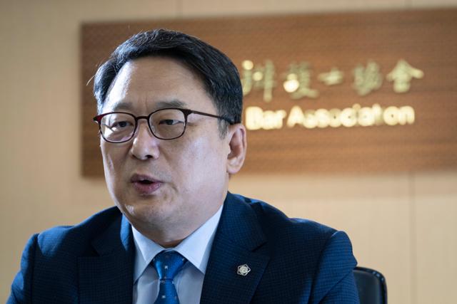 김영훈 변협회장 국민들 위한 법률보험 개발... 변호사시장 공공성 수호