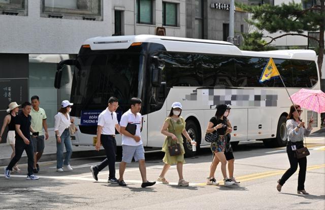 건어물 한 봉지 6배 폭리 관광객엔 그렇게 팔지 않나요