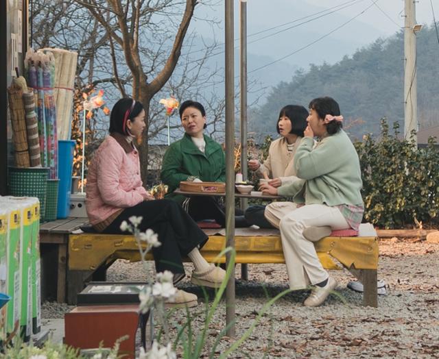 눈물의 여왕 성공에 ‘이 예능 PD’ 있었다...팝콘 브레인 세대가 빠질 만했네
