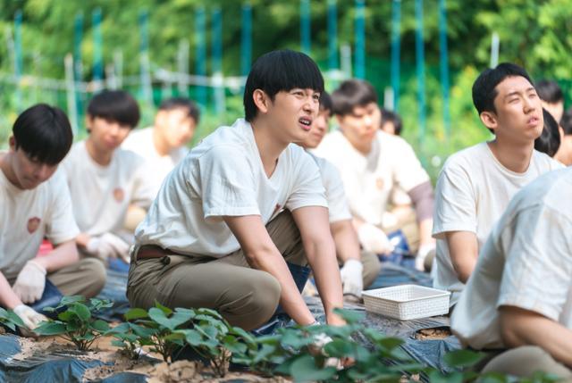 상복 터진 소년시대, 시즌2 흥행에 영향 미칠까