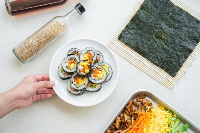 부자 경영권 분쟁이 벌어진 전설의 김밥집…? [퀴즈: 시사 레벨업]