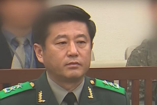 롯데리아 계엄 모의 노상원, 자택서 점집 운영…역술인 활동