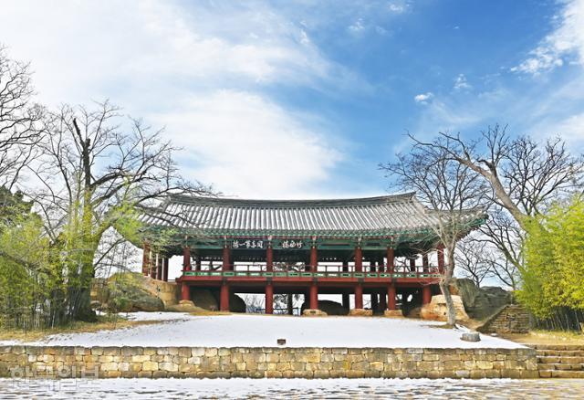 [느린 풍경] 폭포가 흐르고 시간이 쌓이고... 해발 500m 산 중턱 지하 궁전