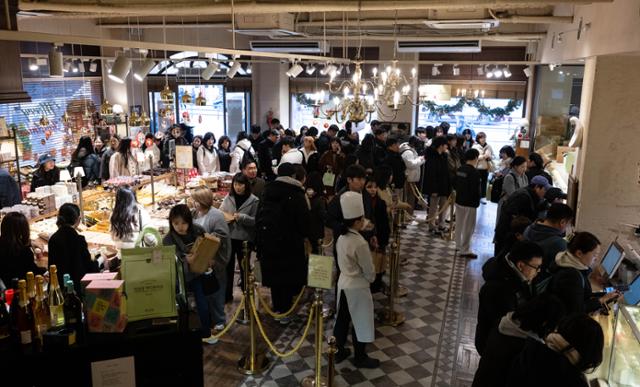 영업이익률 25% 성심당 진격에…파바·뚜레쥬르 사정이 다르다