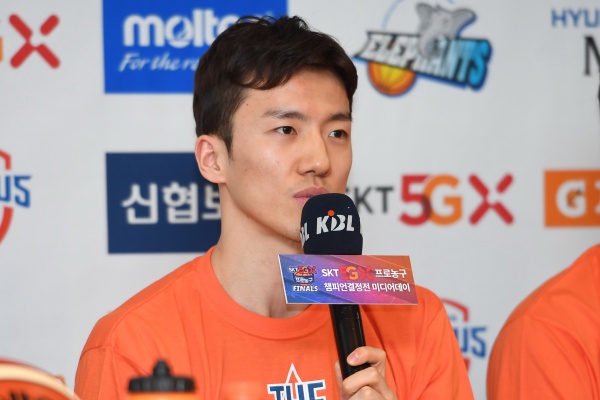 박찬희 보수 5억 5천만 원 KBL 재정위, 선수 제시액으로 결정
