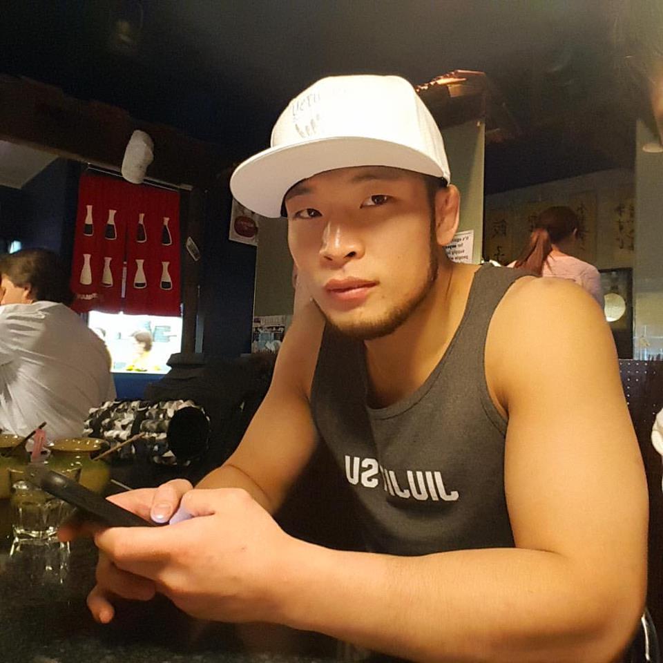 호주에서 도넛 굽는 제빵사 된 종합격투기 파이터