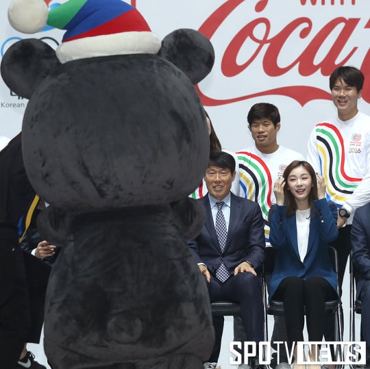 오늘자 김연아 | 인스티즈