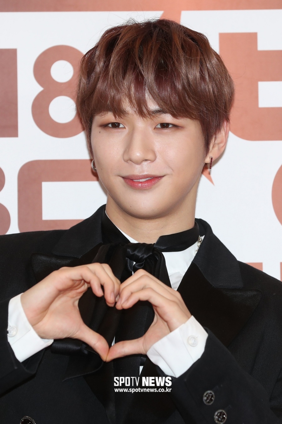 1인 기획사→솔로 준비 중…강다니엘, 활동재개 선언[종합]
