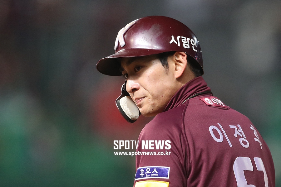 [포토S] 이정후, 첫 타석부터 안타